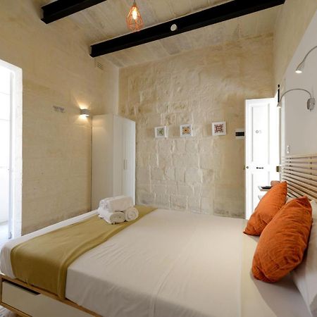 Private Rooms With Bathroom In Valletta Buitenkant foto