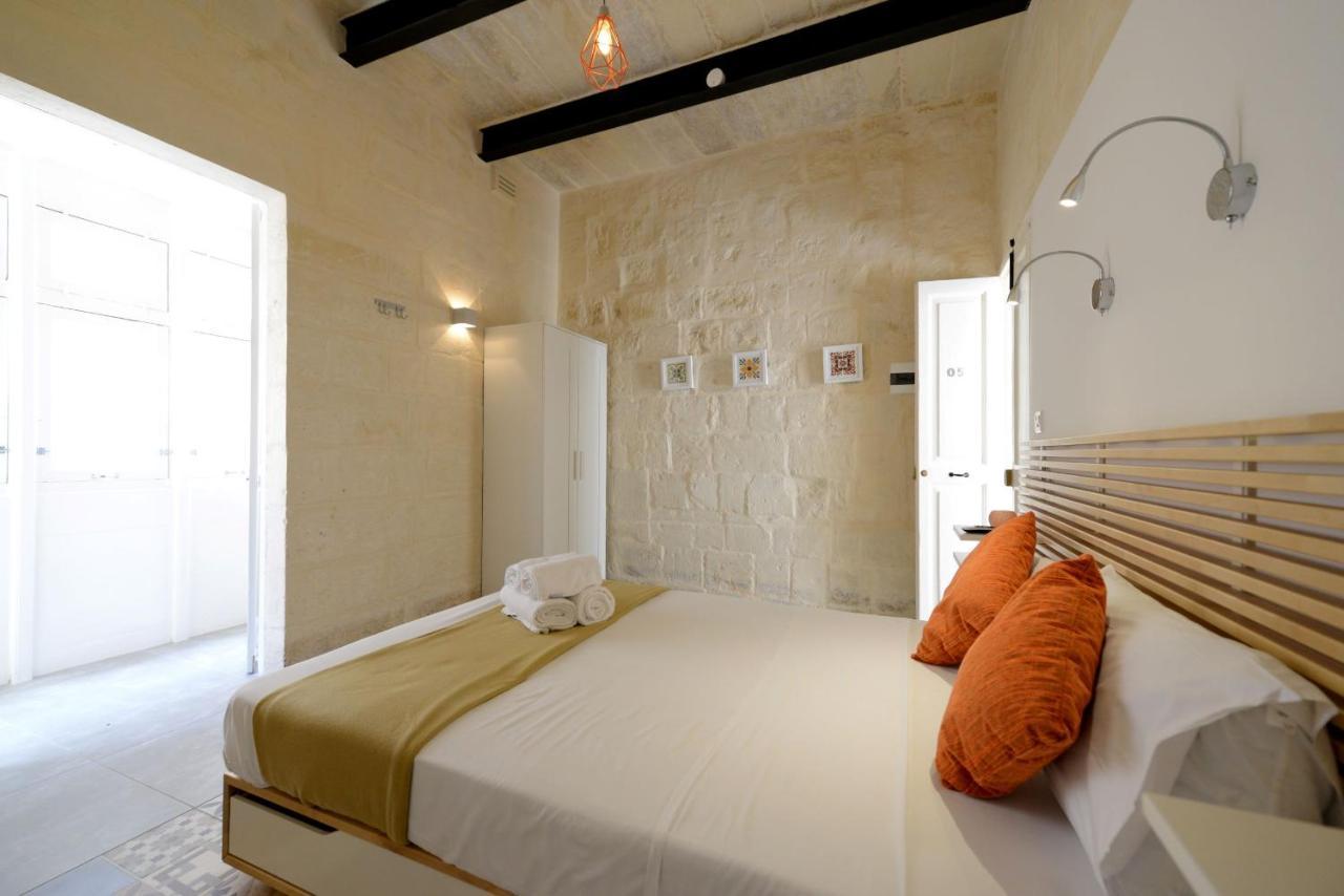 Private Rooms With Bathroom In Valletta Buitenkant foto