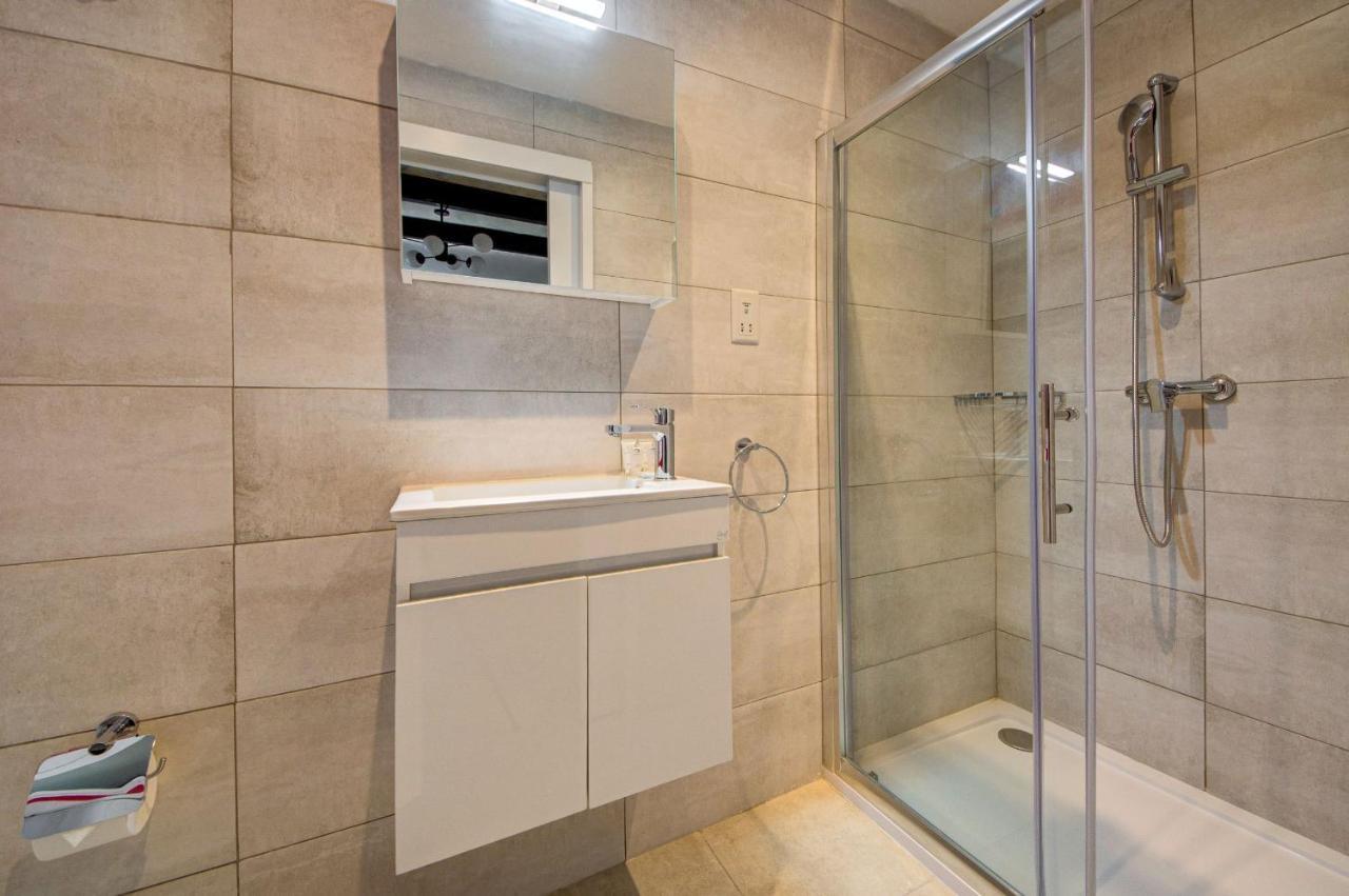 Private Rooms With Bathroom In Valletta Buitenkant foto