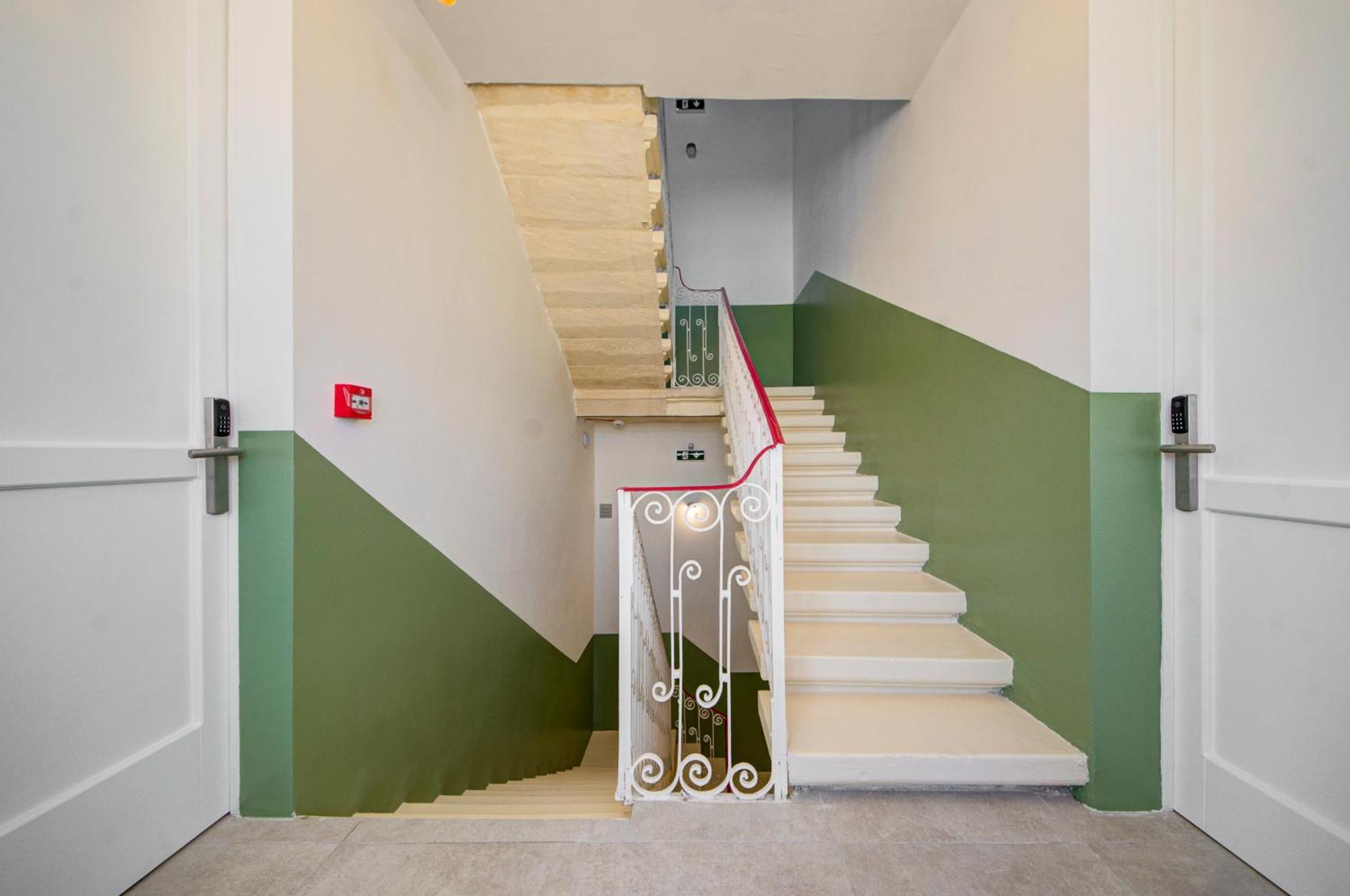 Private Rooms With Bathroom In Valletta Buitenkant foto